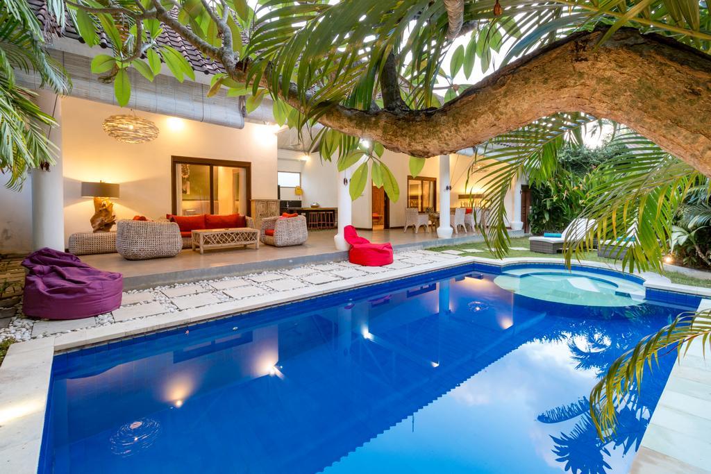 Villa Camelia Seminyak Exterior foto